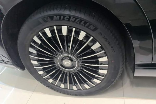 XPeng X9 2025, 7600 км, за 41824 USD - фото 10