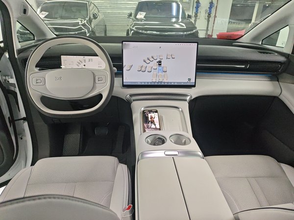 XPeng X9 2025, 10000 км, за 28534 USD - фото 13
