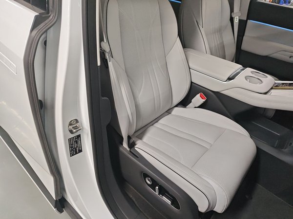 XPeng X9 2025, 10000 км, за 28534 USD - фото 23