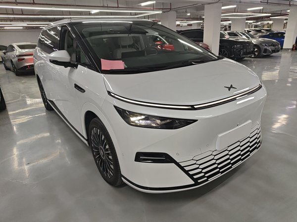 XPeng X9 2025 650 Long-Range Max, 2025 года