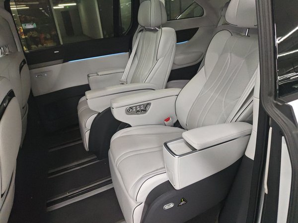 XPeng X9 2025, 10000 км, за 28534 USD - фото 20
