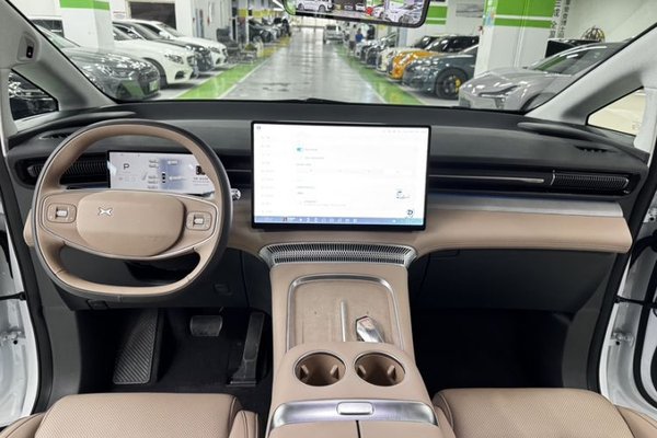 XPeng X9 2025, 12800 км, за 39317 USD - фото 23