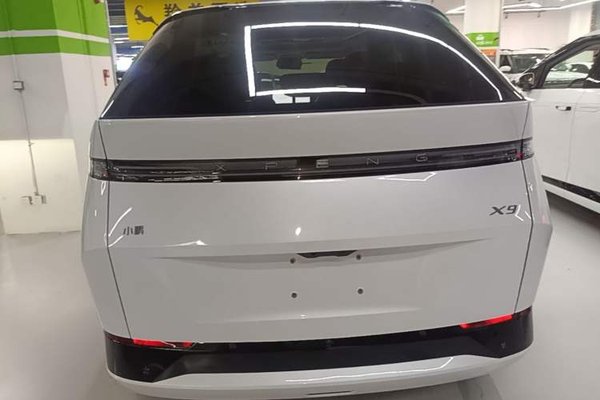 XPeng X9 2025, 12800 км, за 39317 USD - фото 21
