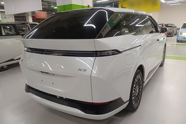 XPeng X9 2025, 12800 км, за 39317 USD - фото 22