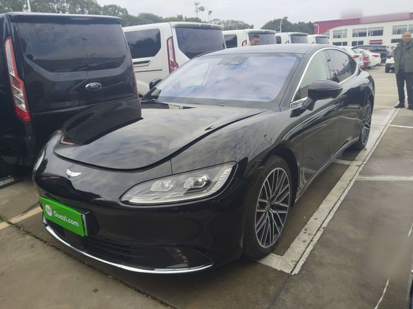 Y6 2024 620 km All-Wheel Drive Premium Edition