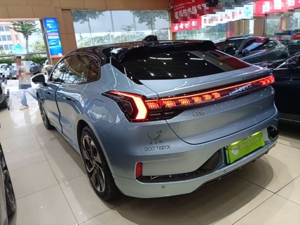 Zeekr 001 2022, 76900 км, за 21538 USD