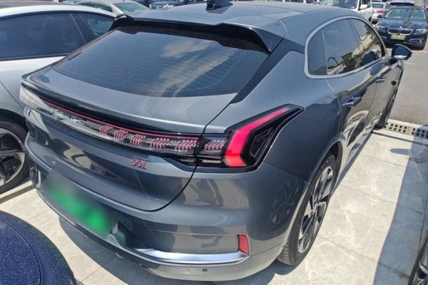 Zeekr 001 2022, 48600 км, за 21339 USD