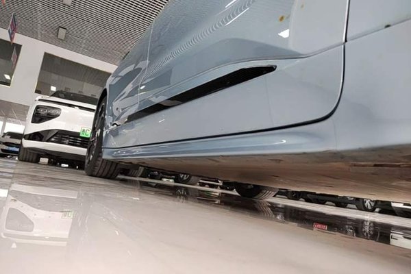 Zeekr 001 2023, 50700 км, за 25980 USD