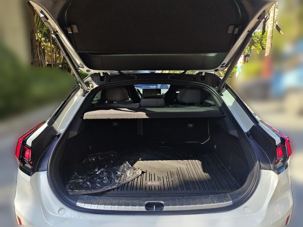 Zeekr 001 2023, 42500 км, за 23634 USD - фото 20