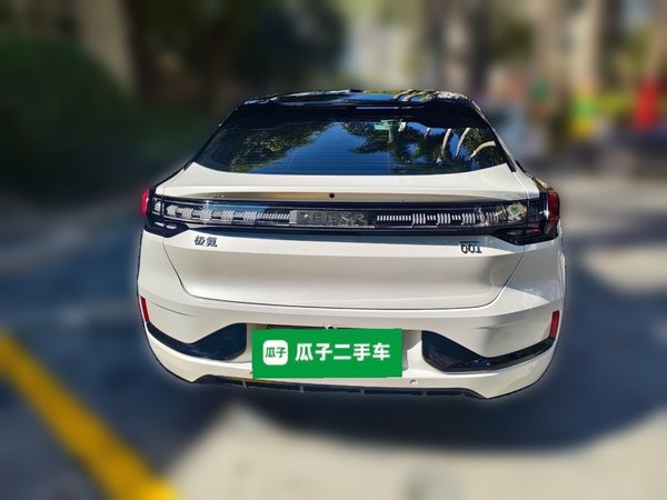 Zeekr 001 2023, 42500 км, за 23634 USD