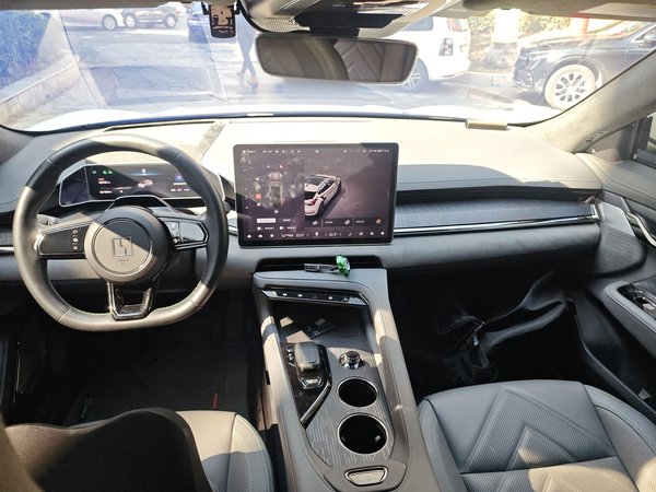 Zeekr 001 2023, 42500 км, за 23634 USD - фото 10