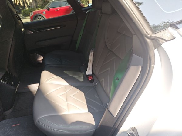 Zeekr 001 2023, 42500 км, за 23634 USD - фото 18