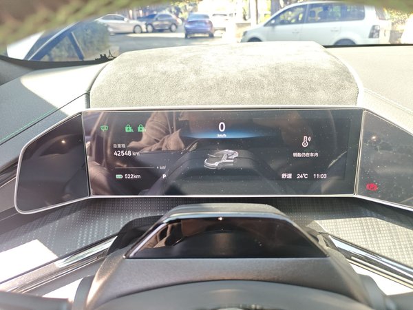 Zeekr 001 2023, 42500 км, за 23634 USD - фото 13