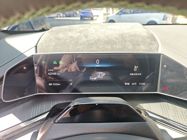 Zeekr 001 2023, 42500 км, за 23634 USD - фото 12