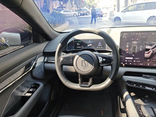 Zeekr 001 2023, 42500 км, за 23634 USD - фото 11