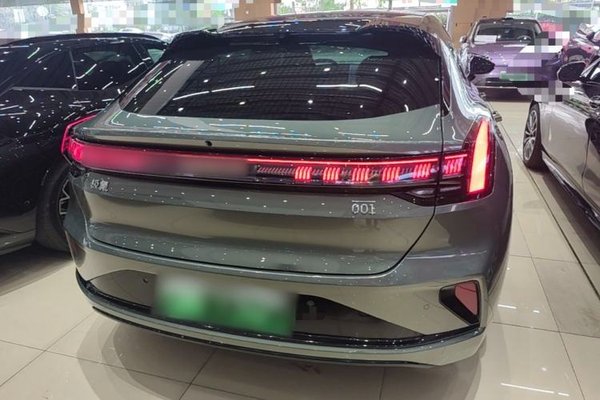 Zeekr 001 2024, 22799 км, за 28491 USD