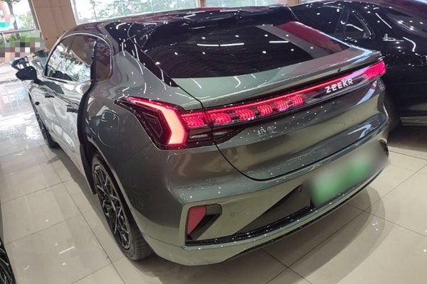 Zeekr 001 2024, 22799 км, за 28491 USD