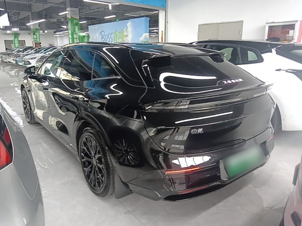 Zeekr 007GT 2025, 17500 км, за 26311 USD