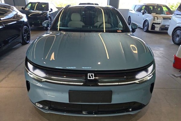 Zeekr 007GT 2025, 12400 км, за 25399 USD