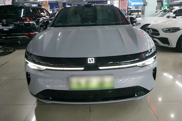 Zeekr 007GT 2025, 17100 км, за 25199 USD