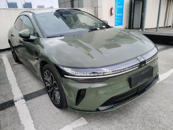 Zeekr 007GT 2025, 12800 км, за 26913 USD