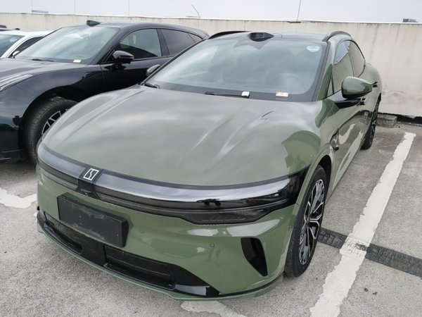 Zeekr 007GT · 2025 год