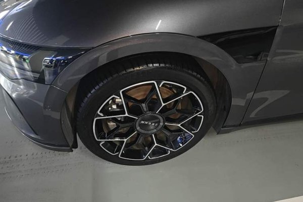 Zeekr 007GT 2025, 13700 км, за 27161 USD - фото 15