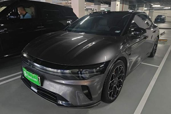 Zeekr 007GT · 2025 год