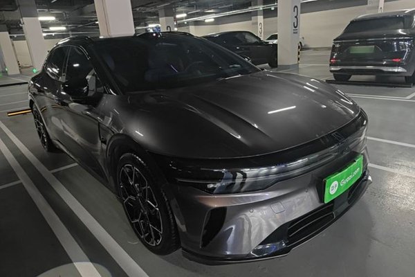 Zeekr 007GT 2025, 13700 км, за 27161 USD