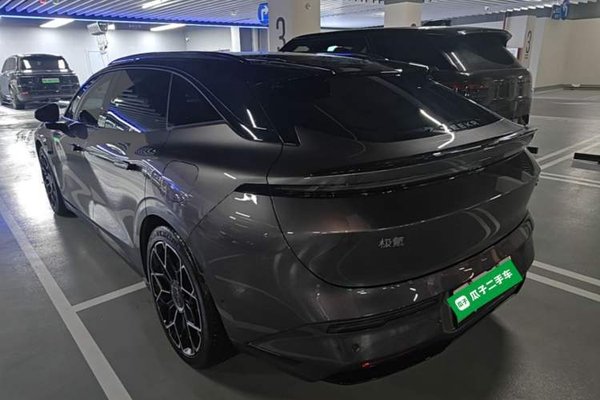 Zeekr 007GT 2025, 13700 км, за 27161 USD