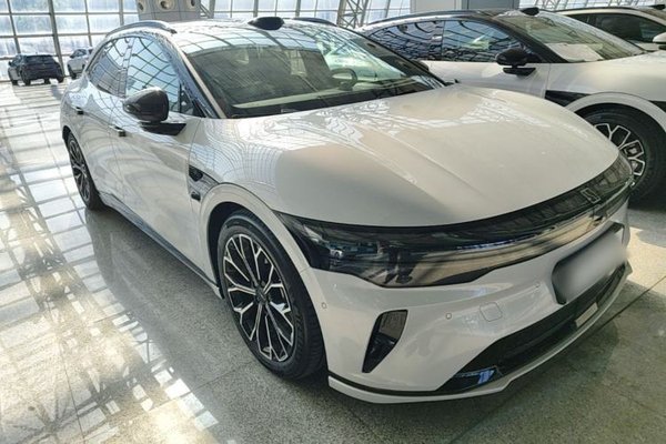 Zeekr 007GT 2025, 11500 км, за 26936 USD
