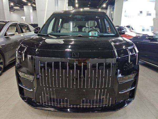 Zeekr 009 2022, 68200 км, за 44824 USD