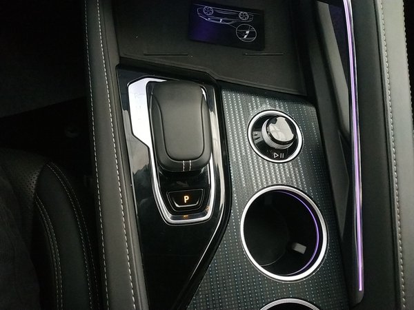 Zeekr 001 2022, 66800 км, за 22145 USD - фото 15