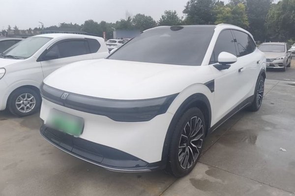 Zeekr 7X · 2025 год