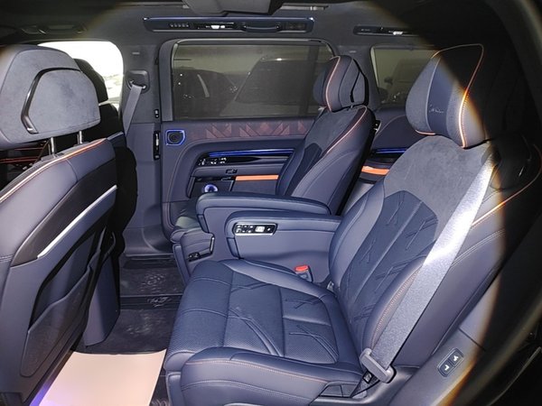 Zeekr 9X 2025, 2600 км, за 87496 USD - фото 19