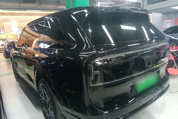 Zeekr 9X 2025, 7100 км, за 69096 USD