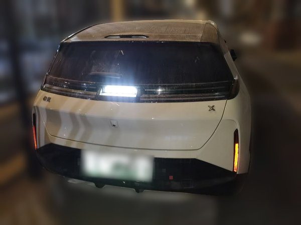 Zeekr X · 2025 год