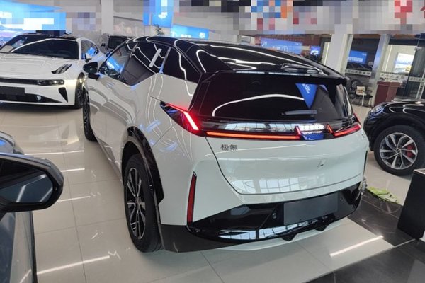 Zeekr X 2025, 3600 км, за 19356 USD