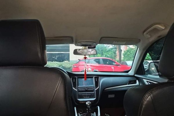 Zotye SR7 2017, 152400 км, за 2461 USD - фото 18