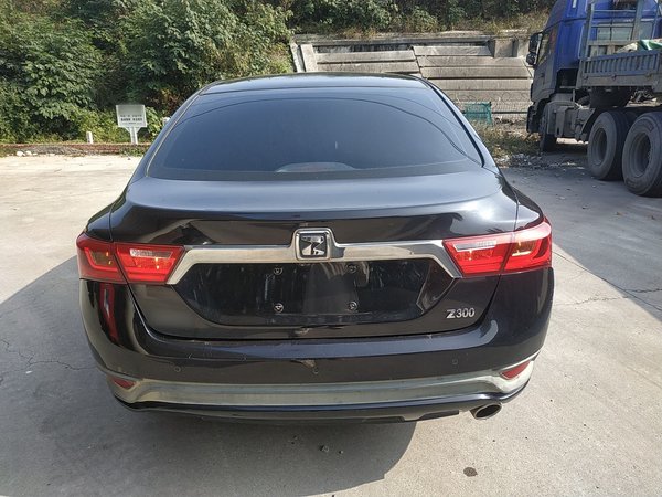 Zotye Z300 2014, 57700 км, за 3160 USD