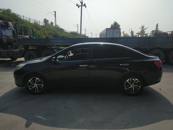 Zotye Z300 2014, 57700 км, за 3160 USD