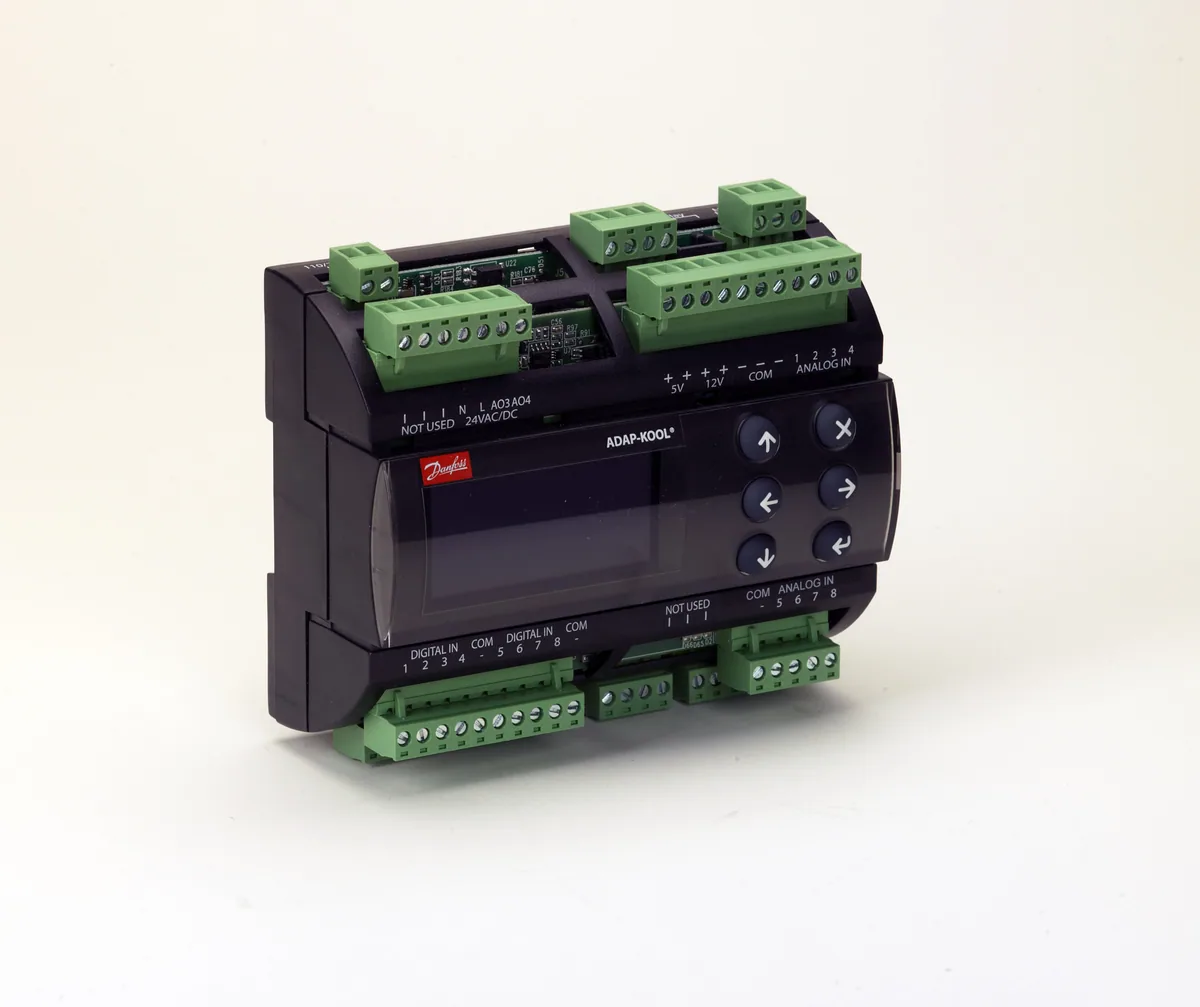 Danfoss AK-PC 551 Контроллер давл. и темп.(пр. класс 2551225016) | 080G0281