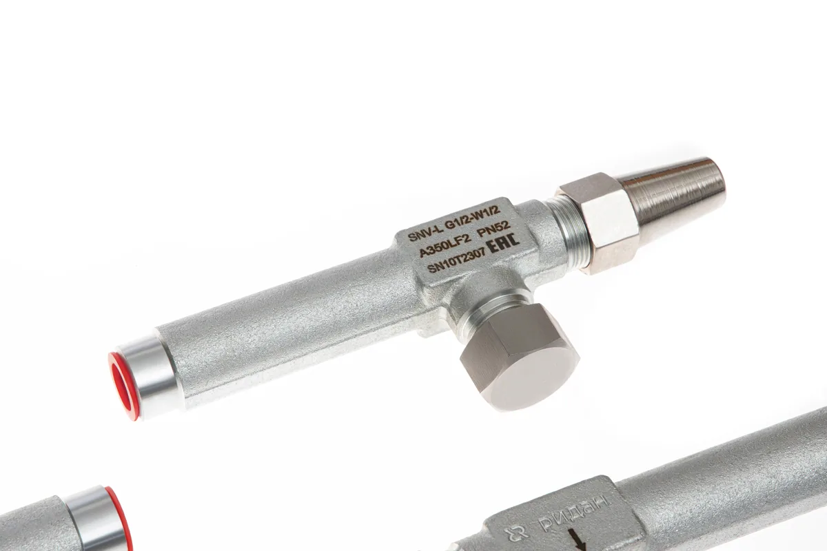 Ридан 148B3768R — Игольчатый запорный клапан SNV-L G1/2''- W1/2 L100 с ниппелем, PN 52, номинальный диаметр — 8 мм, температура рабочей среды, °С — -50...+1