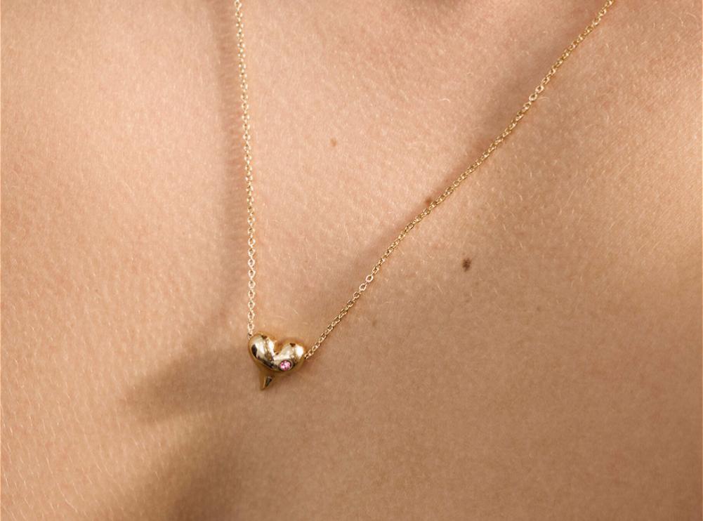 TimeOut.ru. Москва: Против рака груди: благотворительные проекты модных марок