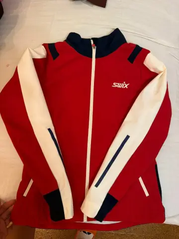Куртка разминочная swix, женская, S Состояние отличное