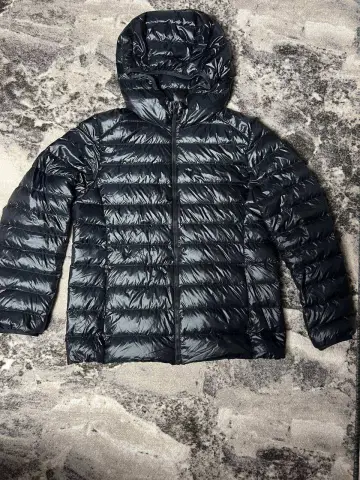 Нейлоновая куртка uniqlo Женская , XL Б/у в идеале 7000