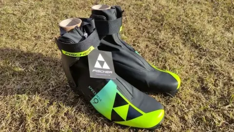 Продаю абсолютно новые лыжные ботинки для конькового хода Fi…
