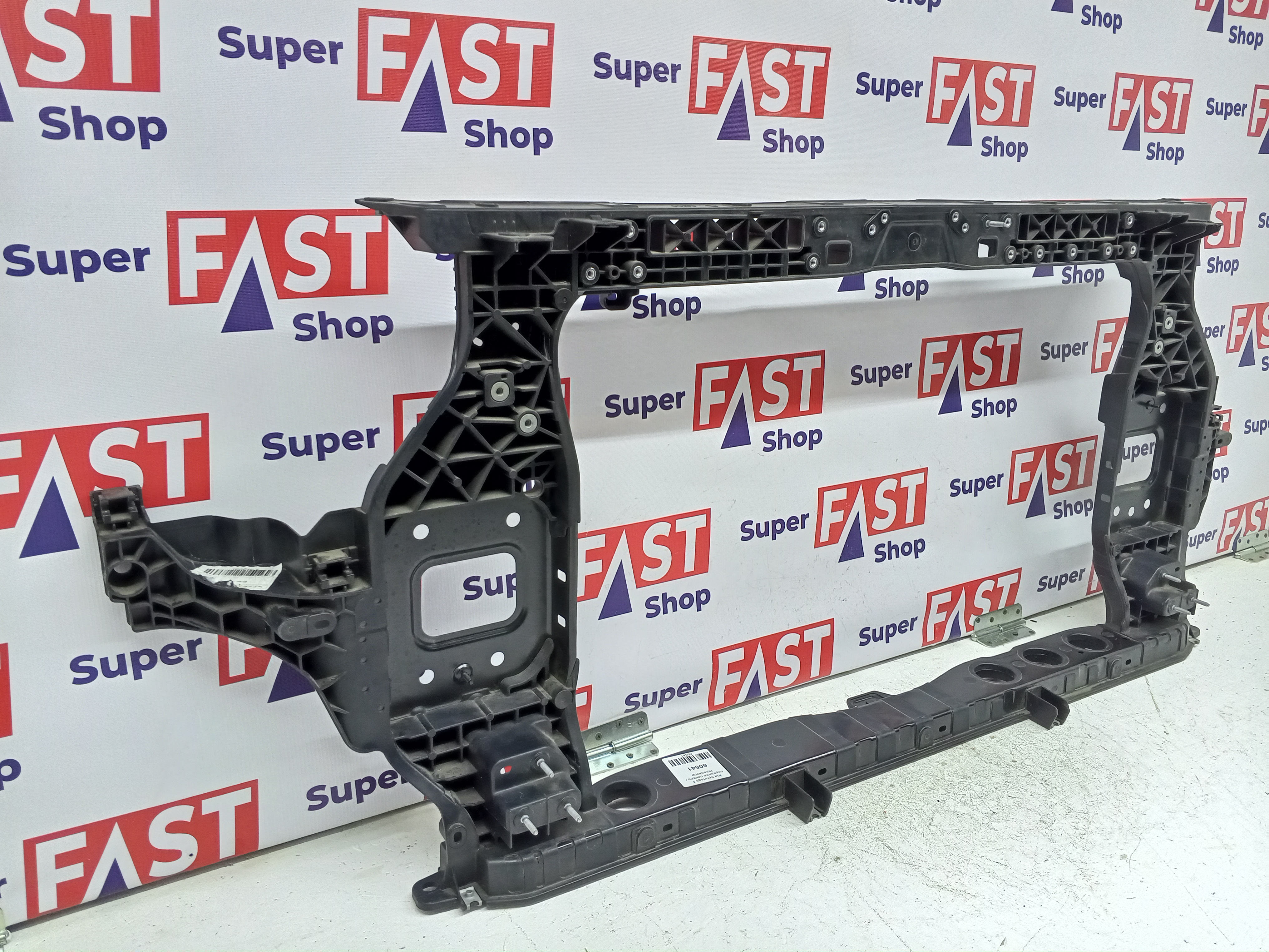 Kia Sportage 5 передняя панель / телевизор