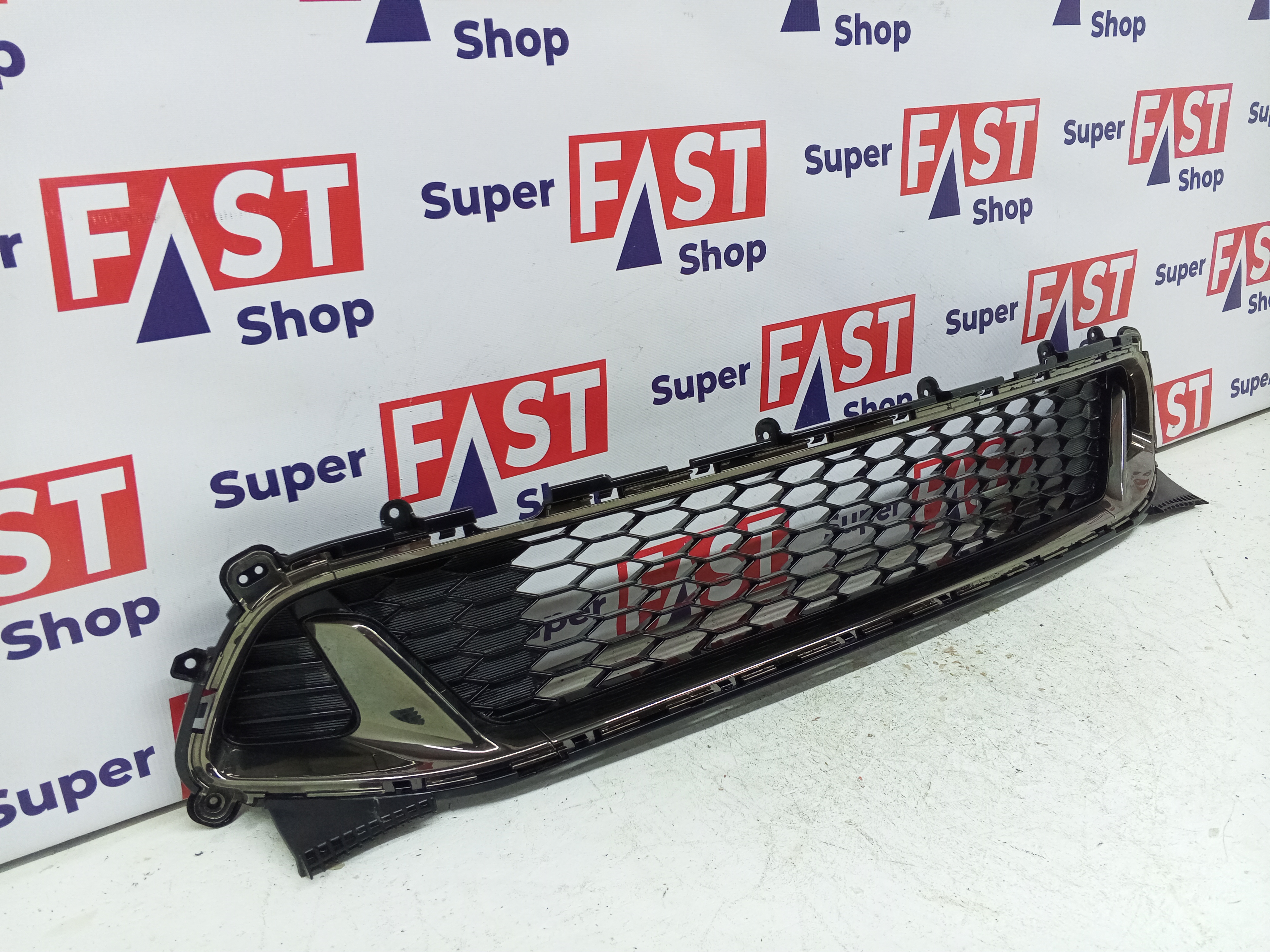 Kia Stinger GT нижняя решетка в передний бампер