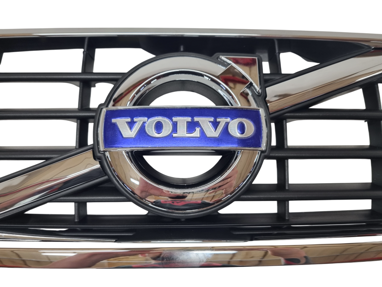 Volvo S40 рестайлинг решетка радиатора